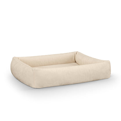 Luxuriöses, personalisiertes Lounge-Hundebett in Samtoptik in Beige mit Seitenteilen